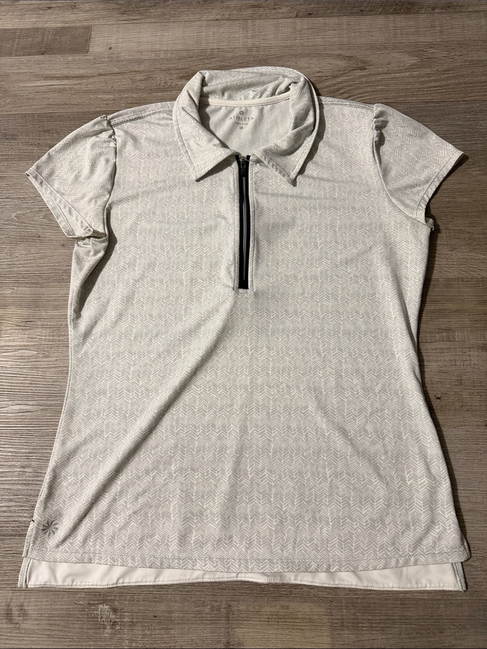 Women’s Athleta Short sleeve shirt